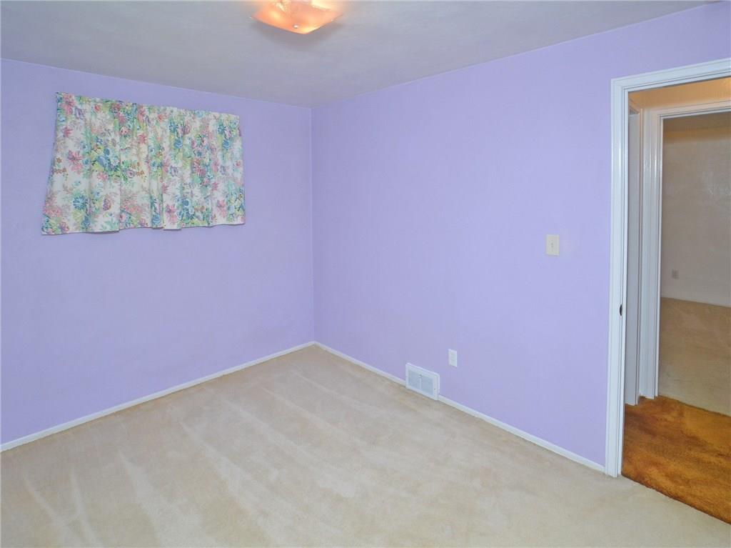 107 Elm Road Pittsburgh, PA 15239 - Photo 11 of 20