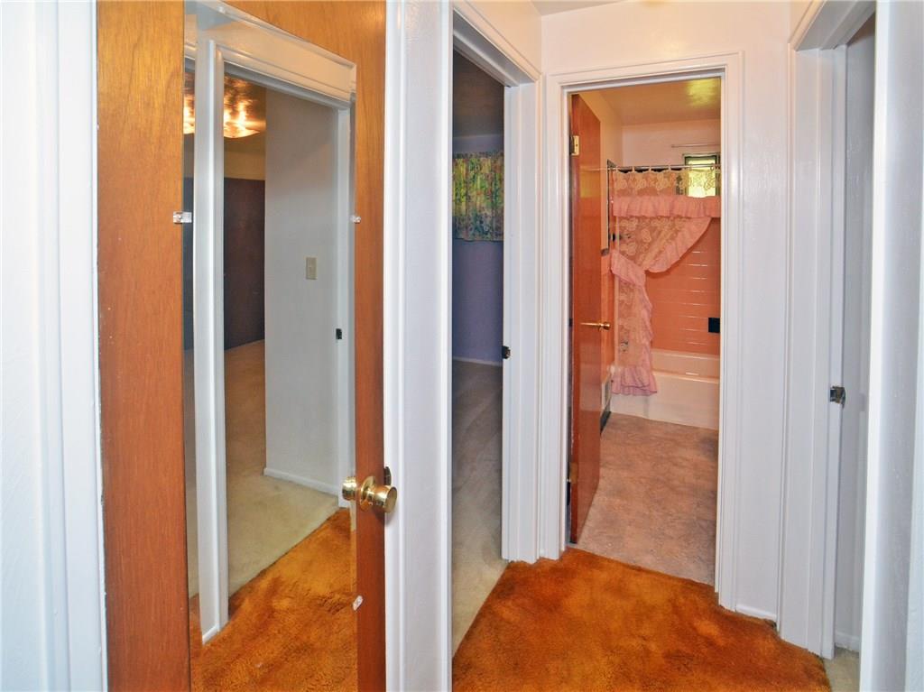 107 Elm Road Pittsburgh, PA 15239 - Photo 13 of 20