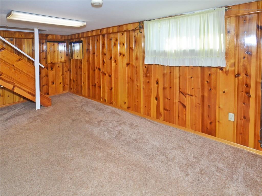 107 Elm Road Pittsburgh, PA 15239 - Photo 14 of 20