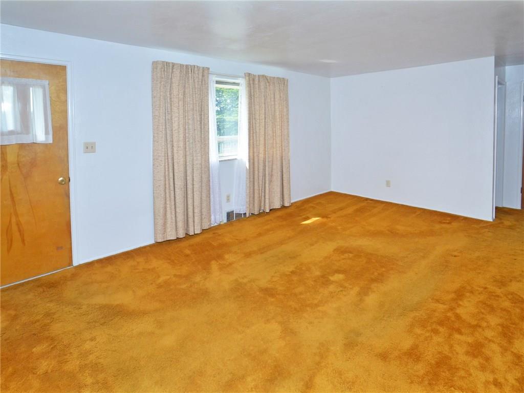 107 Elm Road Pittsburgh, PA 15239 - Photo 6 of 20