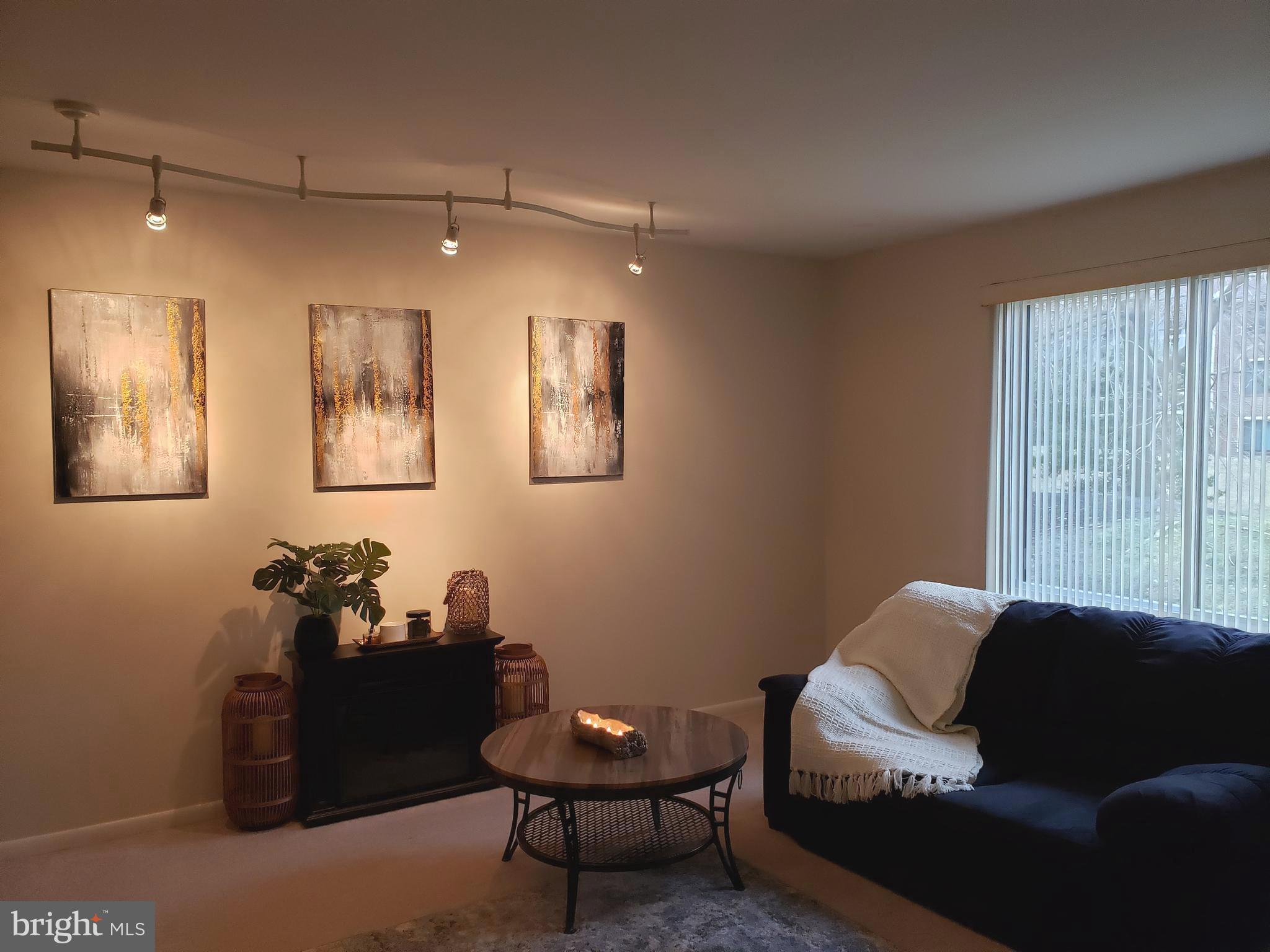 167-2 Echelon Road Voorhees, NJ 08043 - Photo 4 of 26 Living Room