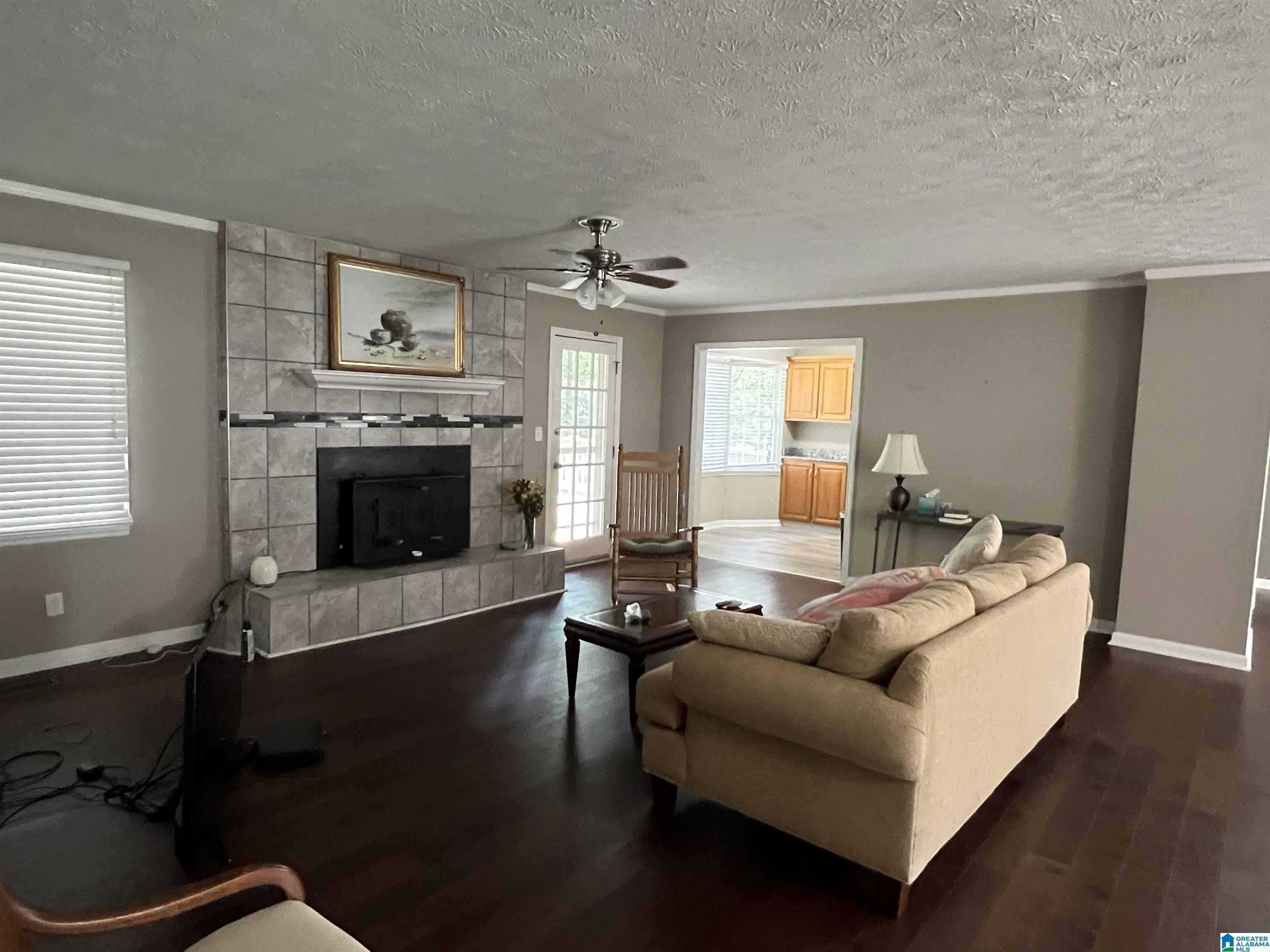 715 Hilton Road Anniston, AL 36207 - Photo 3 of 35
