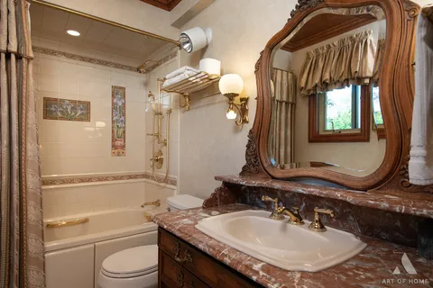 $749,900 | 829 Sylviawood Avenue, Park Ridge, IL 60068
