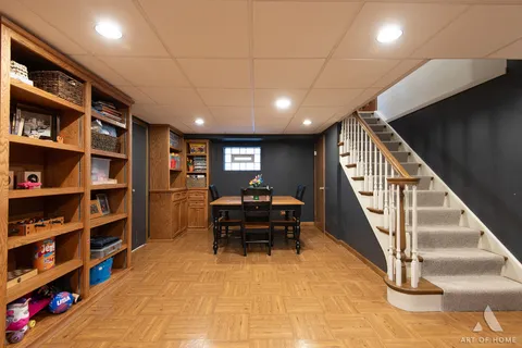 $749,900 | 829 Sylviawood Avenue, Park Ridge, IL 60068