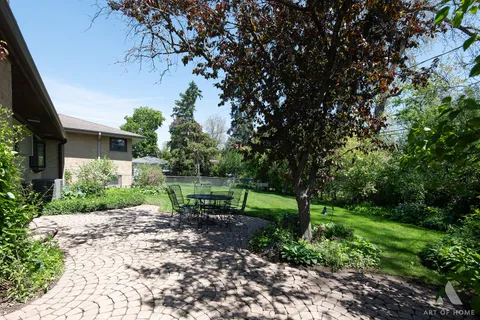 $749,900 | 829 Sylviawood Avenue, Park Ridge, IL 60068