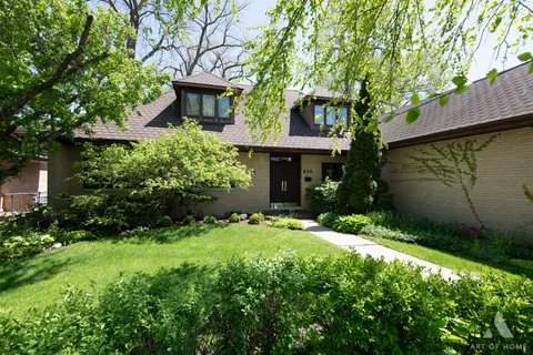 $749,900 | 829 Sylviawood Avenue, Park Ridge, IL 60068