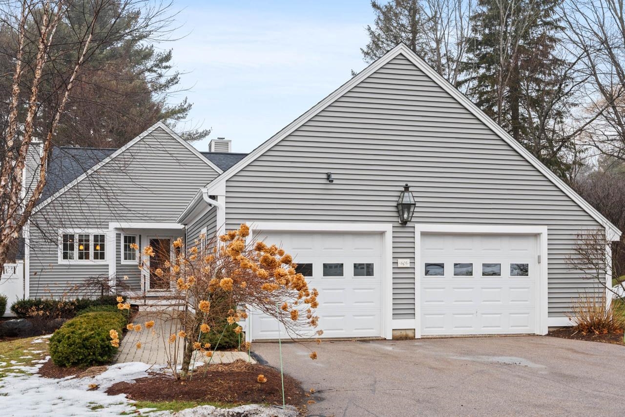 605 Straw Hill Road Manchester, NH 03104 - Photo 1 of 38 Gallery Image 1