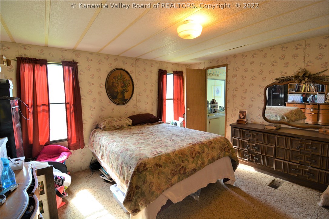 671 Crown Hill Road Leon, WV 25123 - Photo 13 of 30 Gallery Image 13