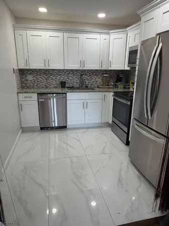 $2,400 | 1250 North Broad Street, Unit C1, Hillside, NJ 07205
