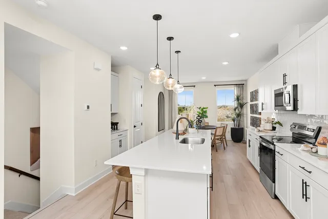 $430,640 | 150 Barton Vlg Boulevard, Lebanon, TN 37090