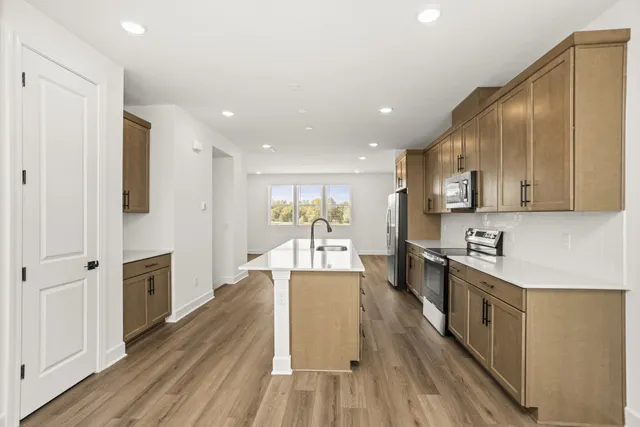 $430,640 | 150 Barton Vlg Boulevard, Lebanon, TN 37090