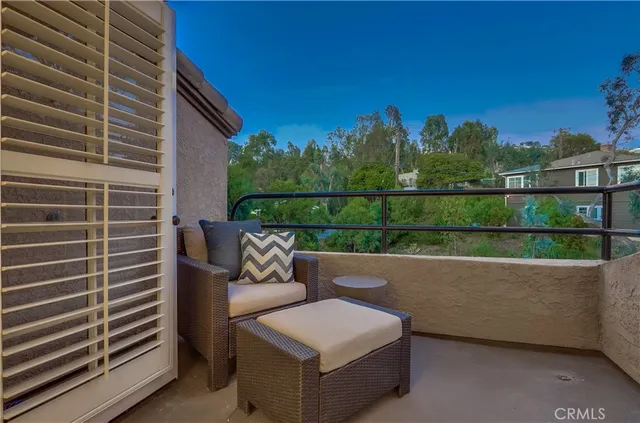 $5,200 | 237 Calliope Street, Laguna Beach, CA 92651