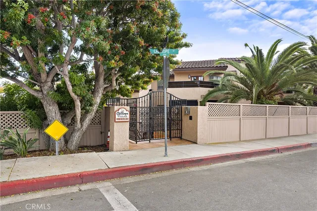 $5,200 | 237 Calliope Street, Laguna Beach, CA 92651