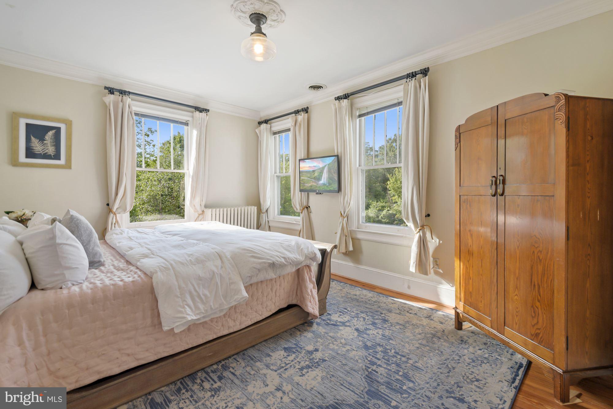 6812 Connecticut Avenue Chevy Chase, MD 20815 - Photo 15 of 37 En-suite bedroom & bath on 2nd floor