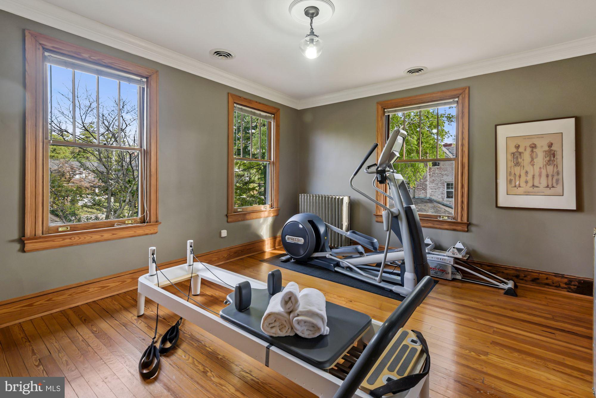 6812 Connecticut Avenue Chevy Chase, MD 20815 - Photo 20 of 37 Yet another large bedroom on 2nd floor