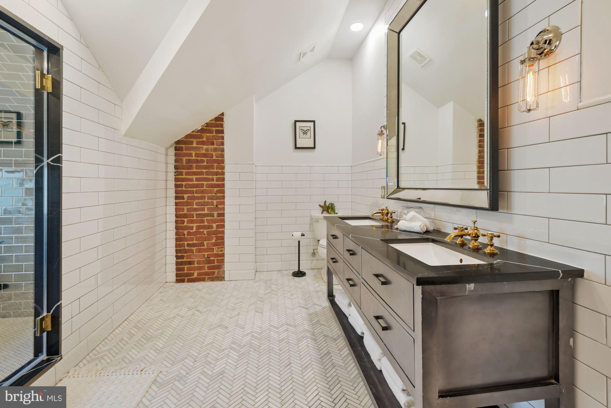 6812 Connecticut Avenue Chevy Chase, MD 20815 - Photo 28 of 37 Super-cool bath in Owners' suite