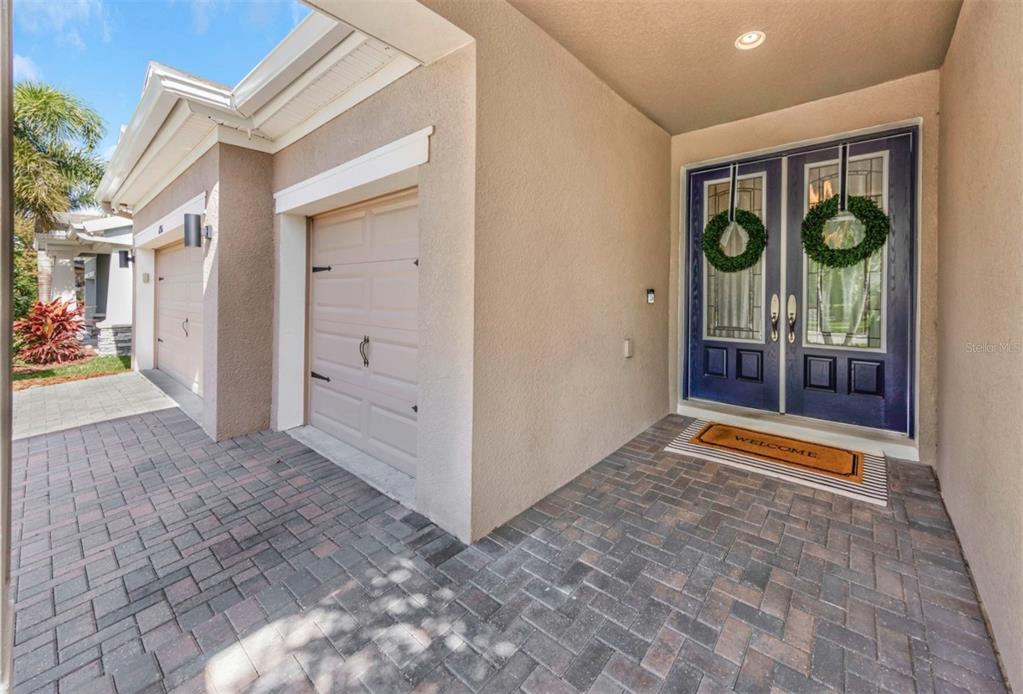 6916 Neopolitan Court Apollo Beach, FL 33572 - Photo 5 of 43