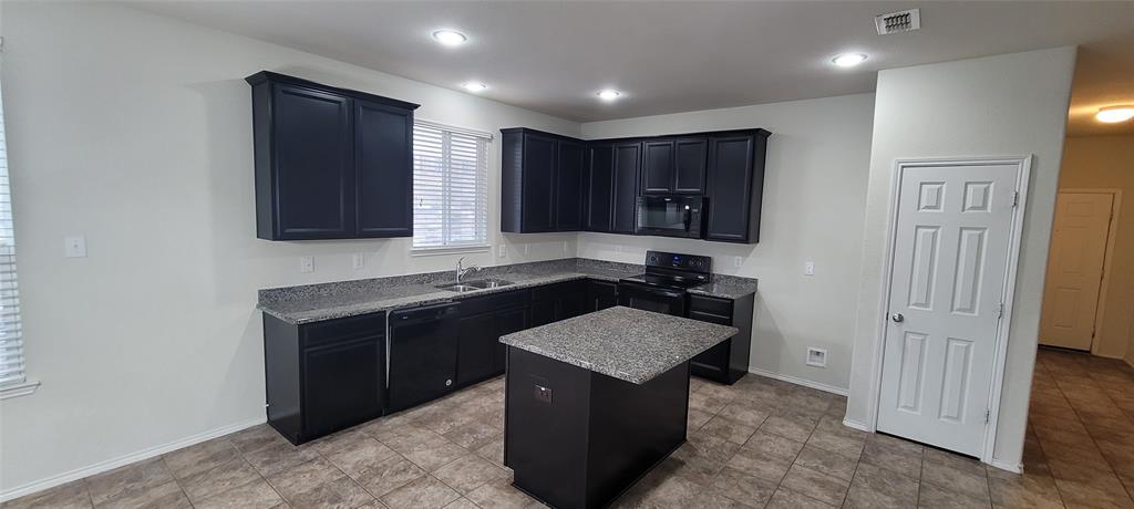 2433 Simmental Road Fort Worth, TX 76131 - Photo 9 of 14