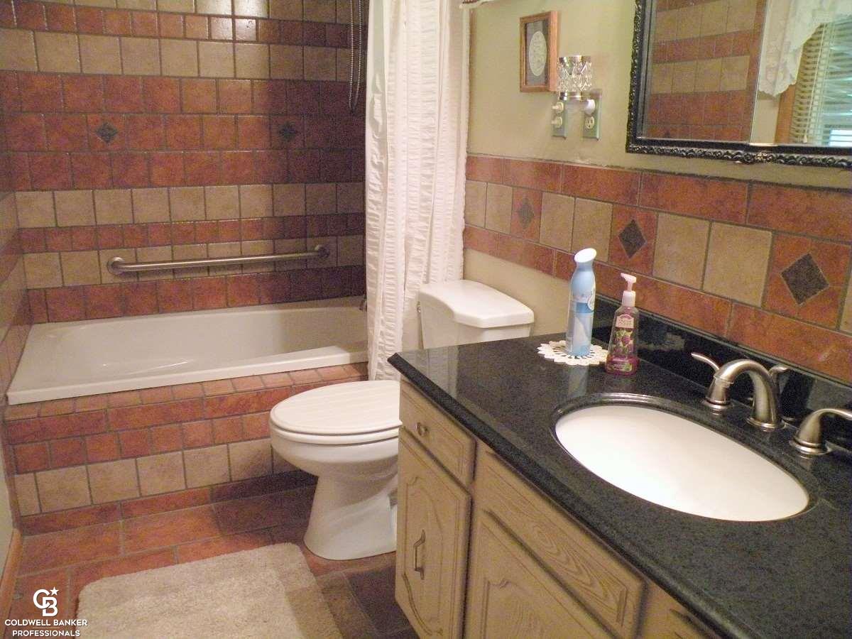 10216 Foley Road Avoca, MI 48006 - Photo 20 of 40 31324133-19.JPG
