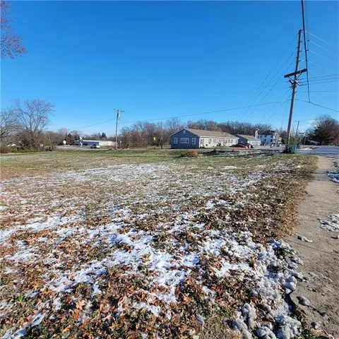 $90,000 | 404 Southeast 12th Street, Oak Grove, MO 64075