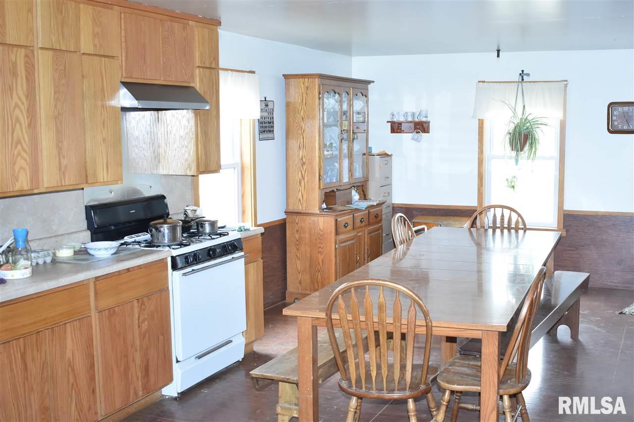 17606 North Turner Road Lewistown, IL 61542 - Photo 3 of 33 Gallery Image 3