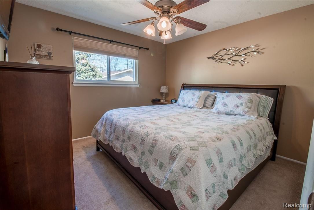 17835 Rainbow Road Fraser, MI 48026 - Photo 13 of 20 DSC01084-HDR.jpg