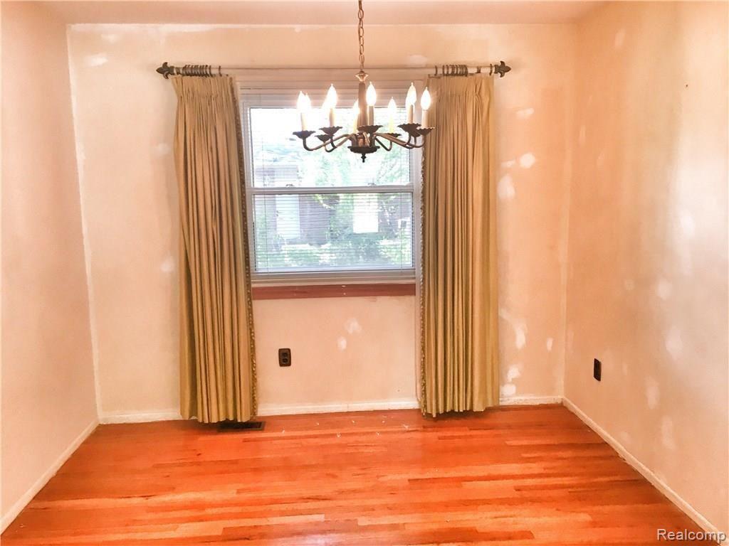 19155 Wedgewood Road Riverview, MI 48193 - Photo 7 of 44 IMG_0365.JPG