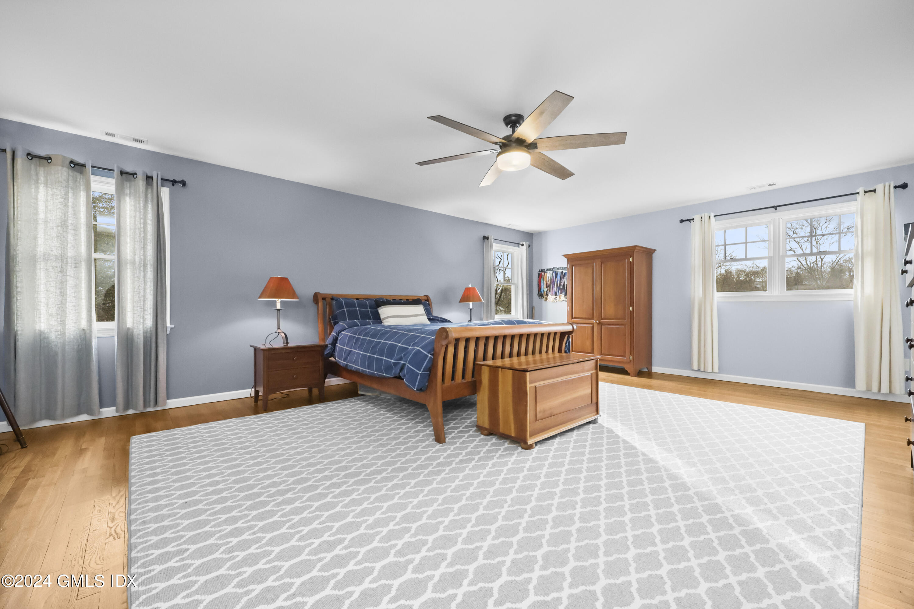 34 Loading Rock Road Riverside, CT 06878 - Photo 16 of 41 Primary Bedroom