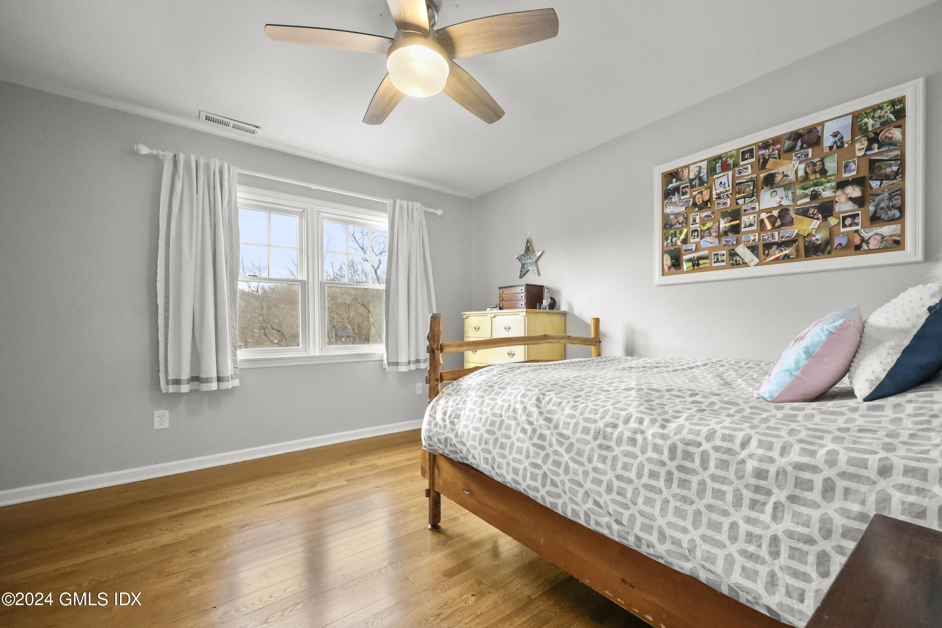 34 Loading Rock Road Riverside, CT 06878 - Photo 25 of 41 Bedroom