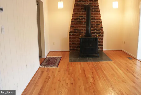 $4,000 | 6210 Cottonwood Street, McLean, VA 22101