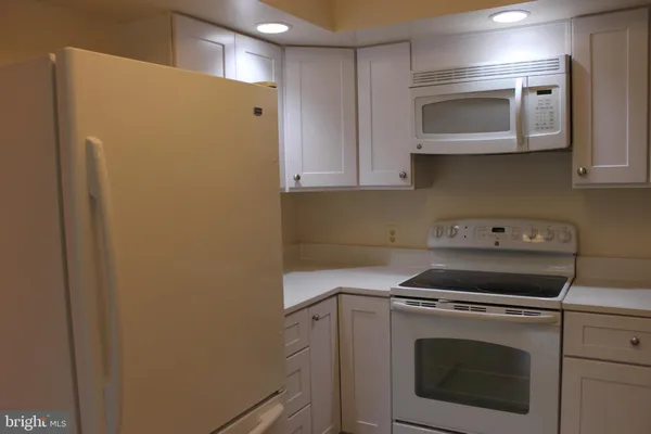 $4,000 | 6210 Cottonwood Street, McLean, VA 22101