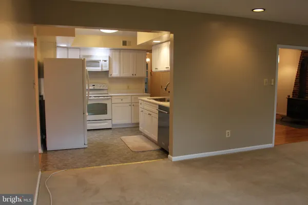 $4,000 | 6210 Cottonwood Street, McLean, VA 22101