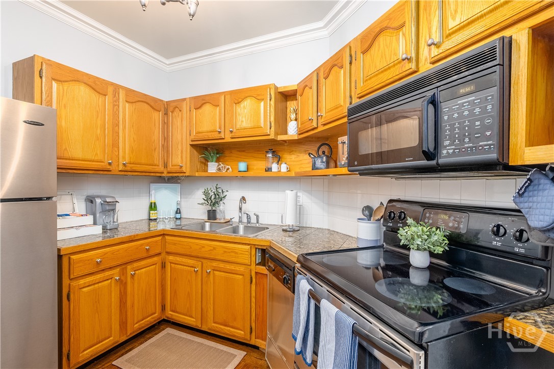 1 West York Street, Unit D Savannah, GA 31401 - Photo 12 of 33