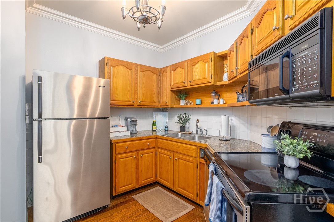 1 West York Street, Unit D Savannah, GA 31401 - Photo 14 of 33