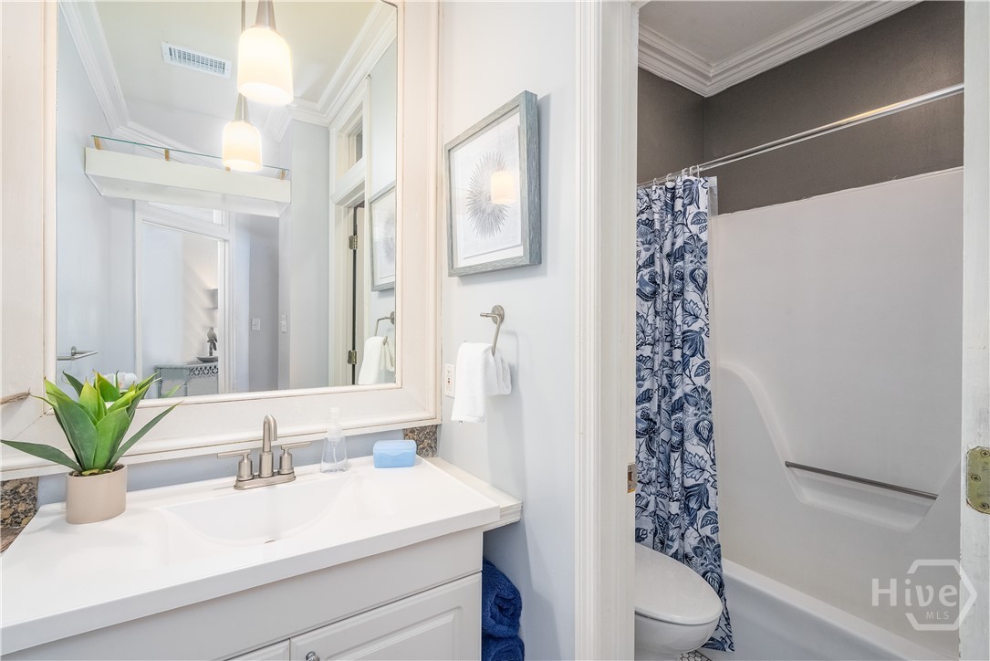 1 West York Street, Unit D Savannah, GA 31401 - Photo 18 of 33