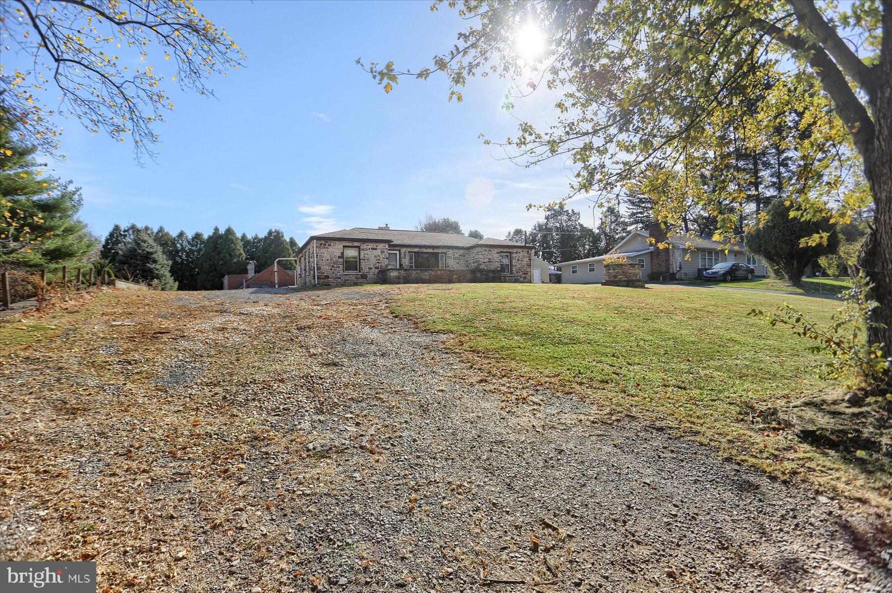 313 James Road Carlisle, PA 17013 - Photo 3 of 29 Gallery Image 3
