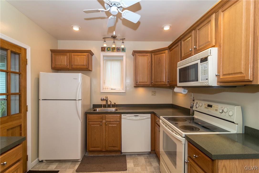 1014 Easton Road Hellertown, PA 18055 - Photo 9 of 21 Gallery Image 9
