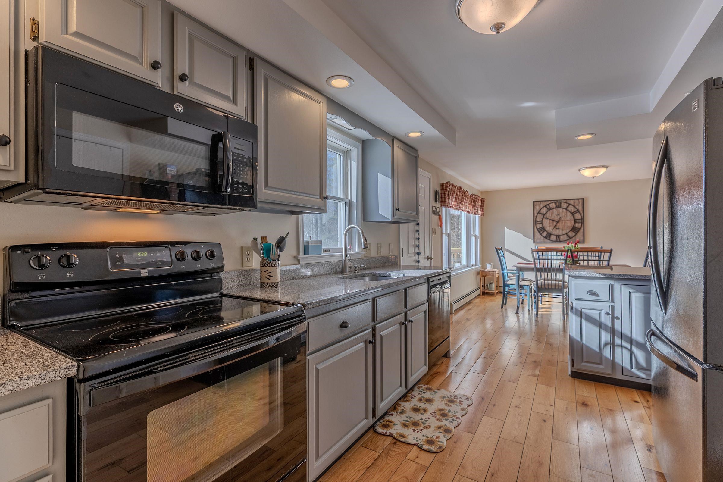 199 Turkey Mountain Road Jamaica, VT 05343 - Photo 6 of 59