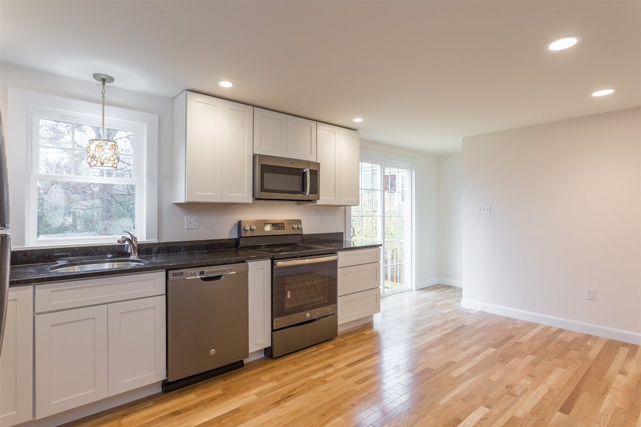329 High Street Hampton, NH 03842 - Photo 2 of 40