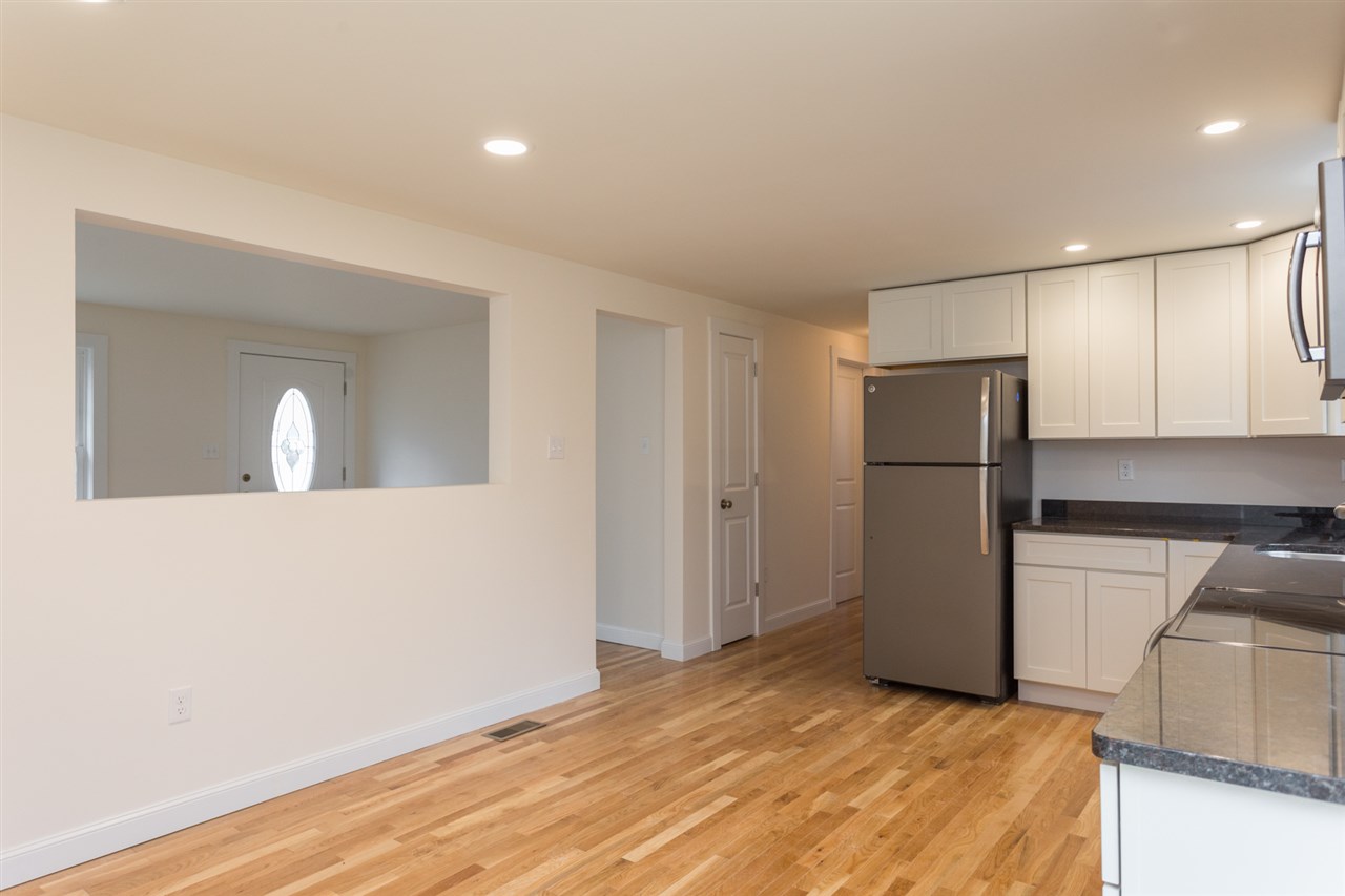329 High Street Hampton, NH 03842 - Photo 8 of 40