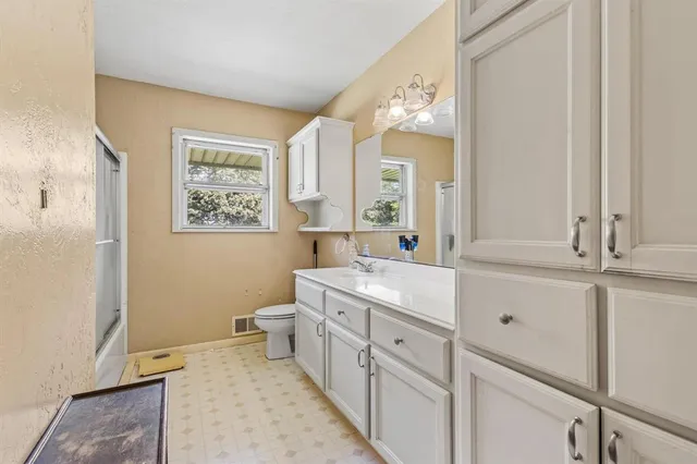 $340,000 | 2025 Woodlake Road, Denison, TX 75021