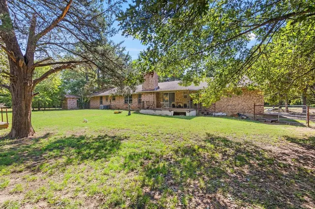 $340,000 | 2025 Woodlake Road, Denison, TX 75021
