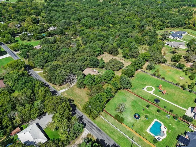 $340,000 | 2025 Woodlake Road, Denison, TX 75021