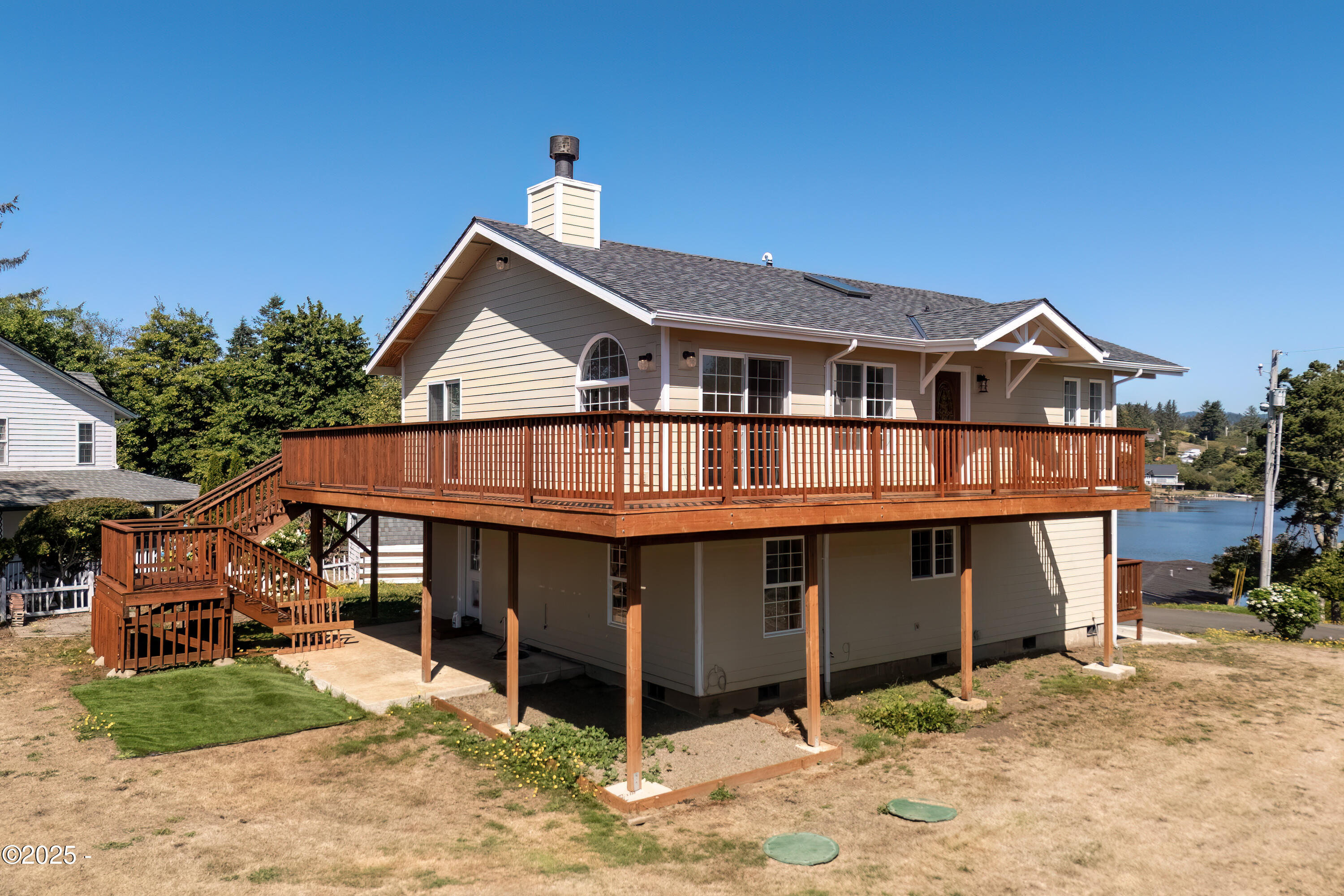 3318 Northeast 34th Loop Neotsu, OR 97364 - Photo 13 of 51 3318 NE 34TH (EXTERIOR) (16)