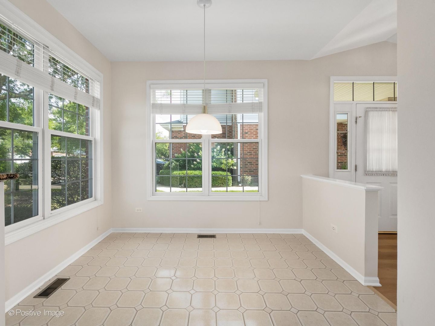 134 Chestnut Hills Circle Burr Ridge, IL 60527 - Photo 13 of 39 Gallery Image 13