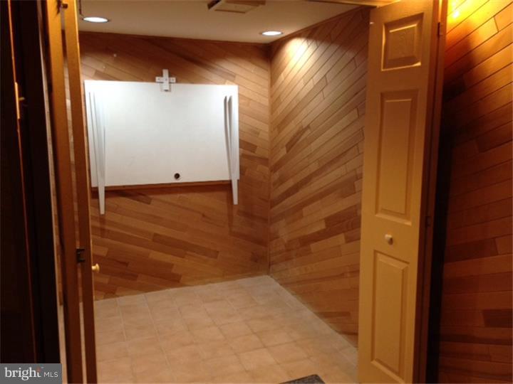 417 Spring Road Havertown, PA 19083 - Photo 18 of 25 Walk-out Basement