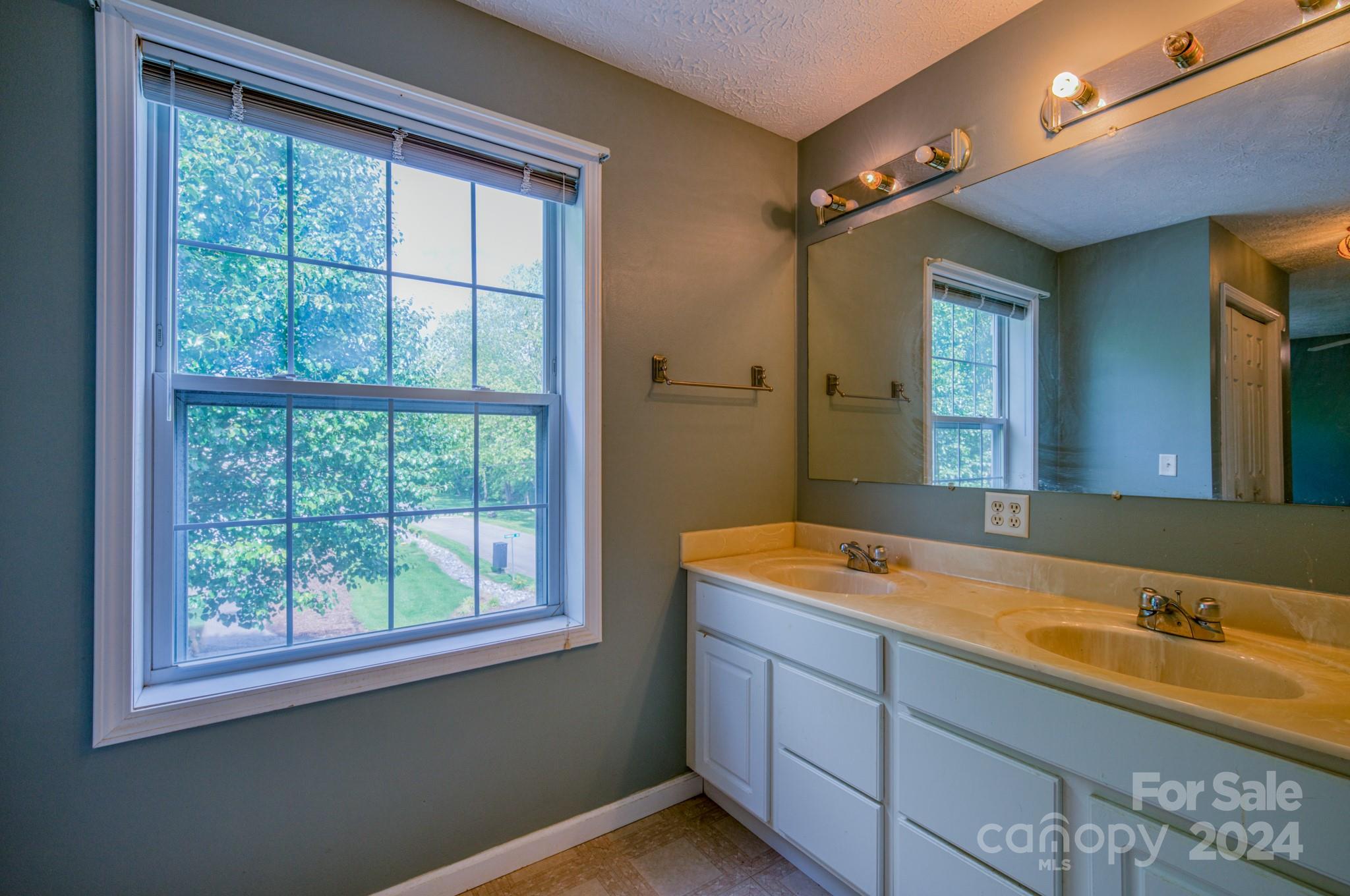 200 Pembrook Road Swannanoa, NC 28778 - Photo 23 of 36 Gallery Image 23