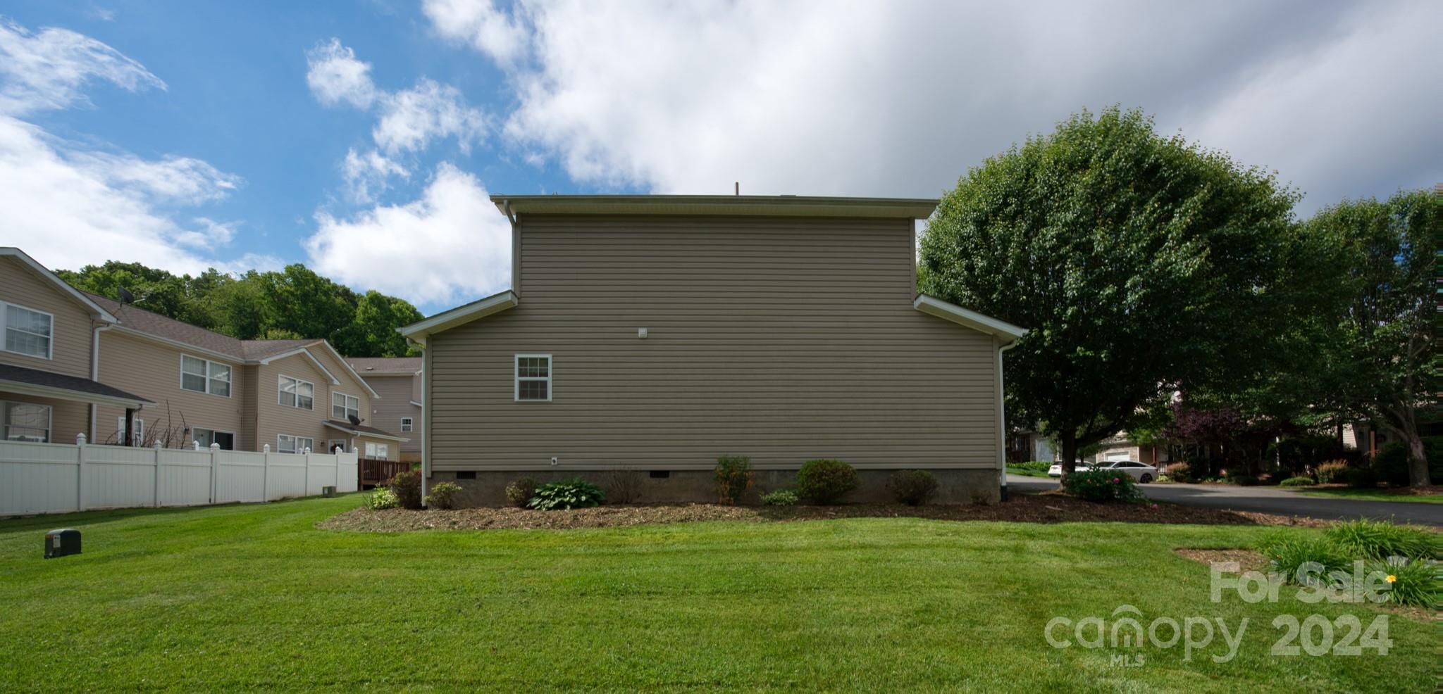 200 Pembrook Road Swannanoa, NC 28778 - Photo 7 of 36 Gallery Image 7