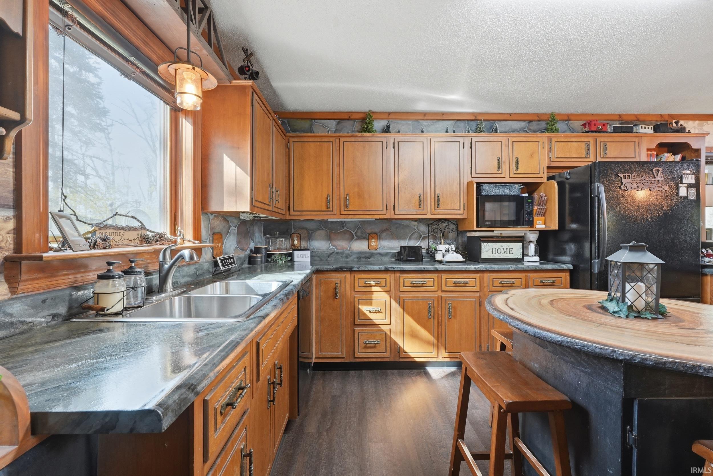 7732 East 200 South Avilla, IN 46710 - Photo 4 of 30