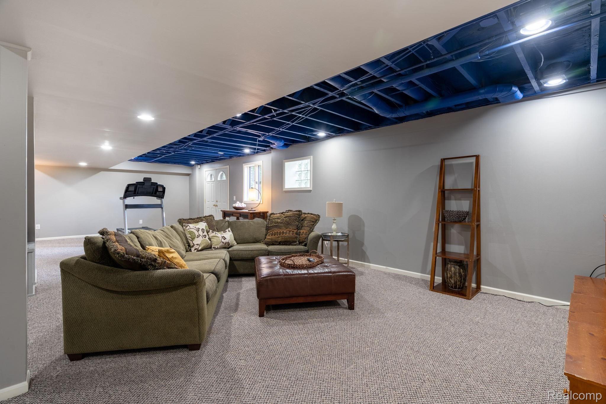 3280 Hadden Road Rochester, MI 48306 - Photo 44 of 63 41-web-or-mls-3280-Hadden-Rd-41.jpg